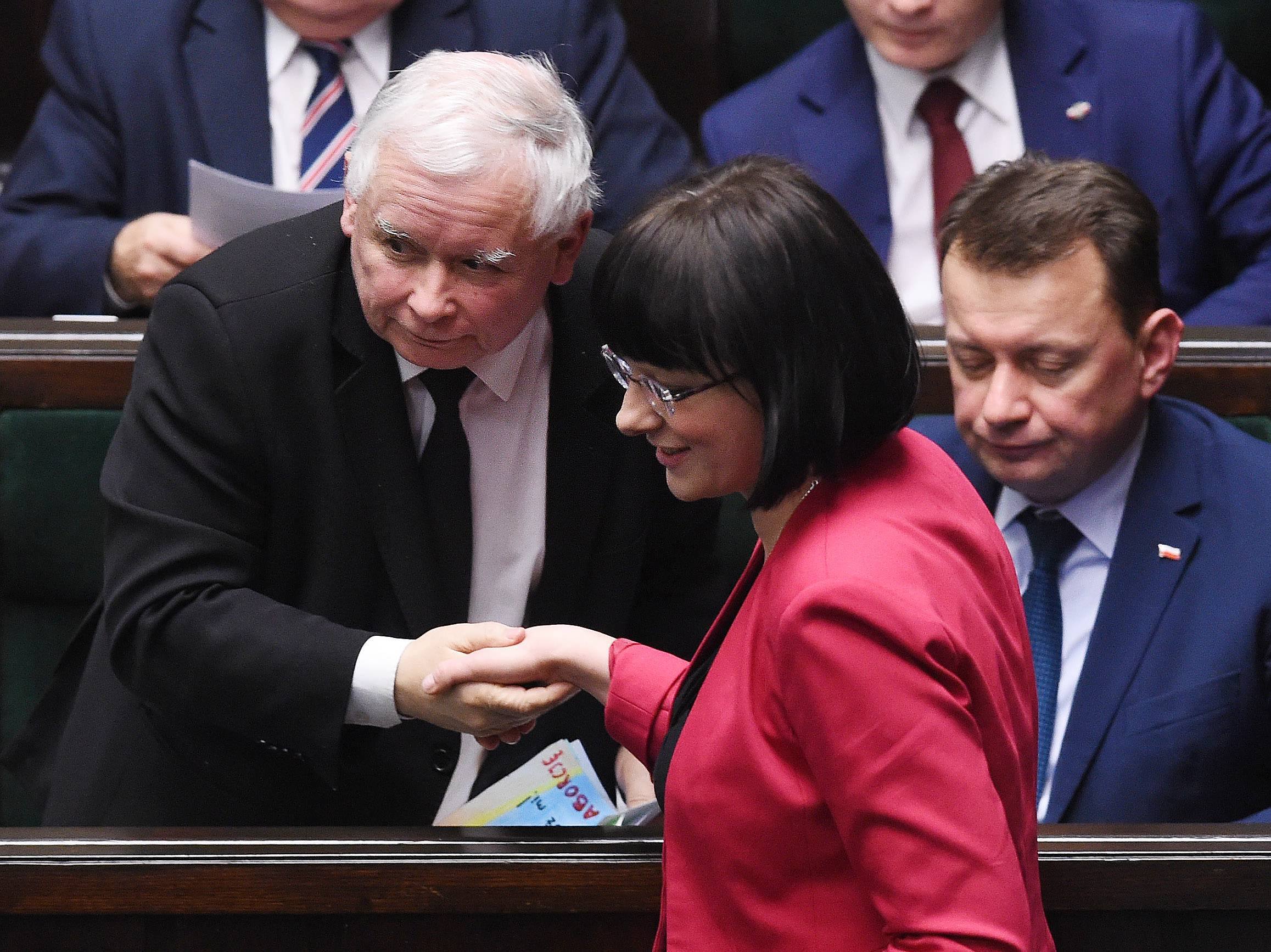 Kaja Godek w sejmie rozmawia z Jarosławem Kaczyńskim o aborcji.